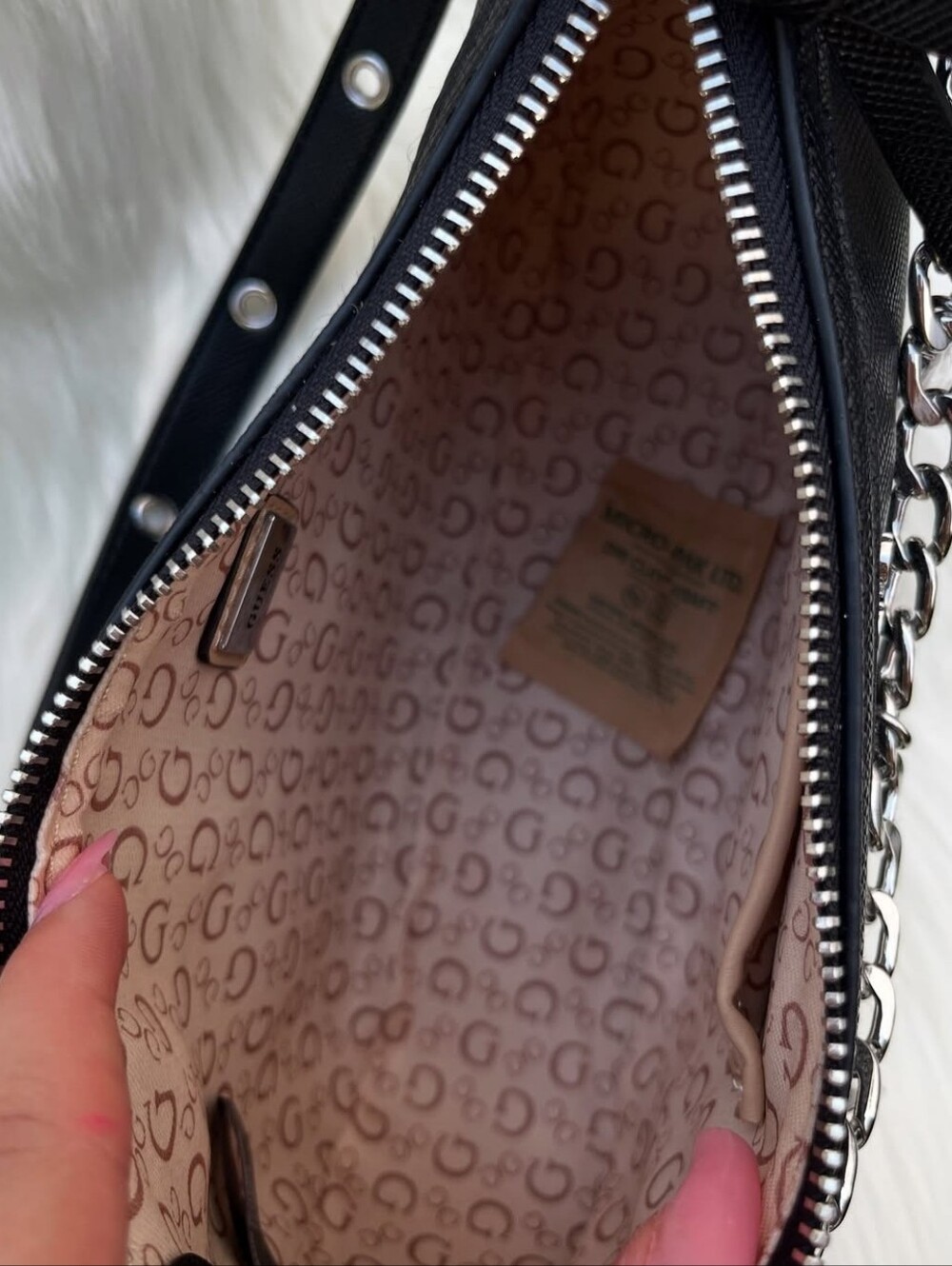 GUESS Chain Shoulder Handbag - Picture 5 of 5